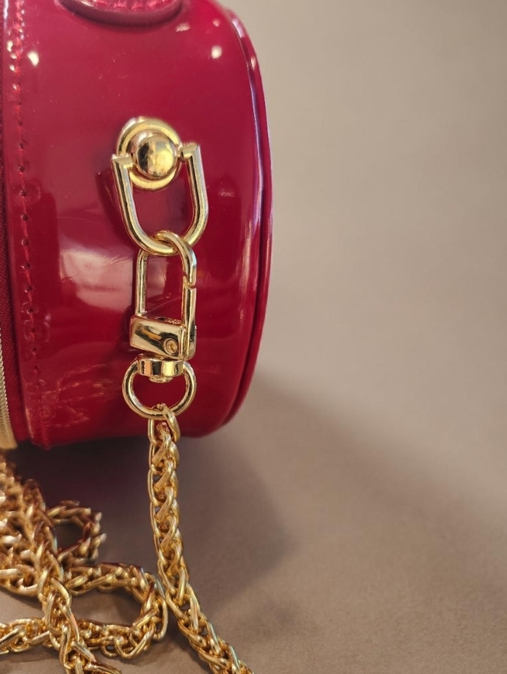 Dior Red Patent Leather Cosmetic Crossbody Bag with Gold Chain -NEW - Picture 5 of 9